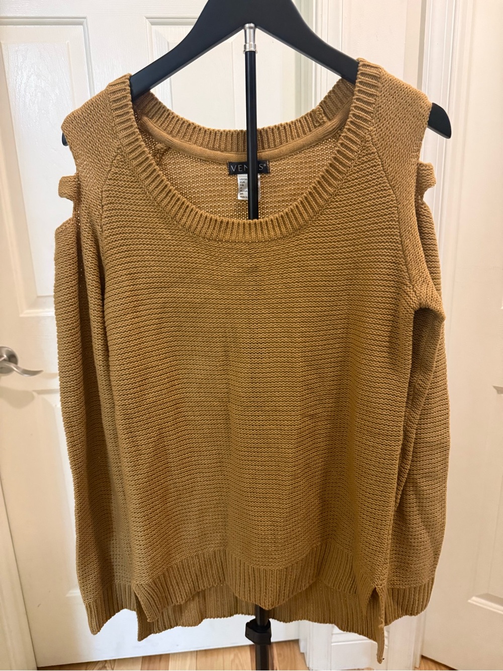 VENUS Open-Shoulder Knit Sweater — Camel/Tan